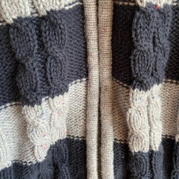 Tea Collection zip front sweater size 8-10 - Picture 4 of 6